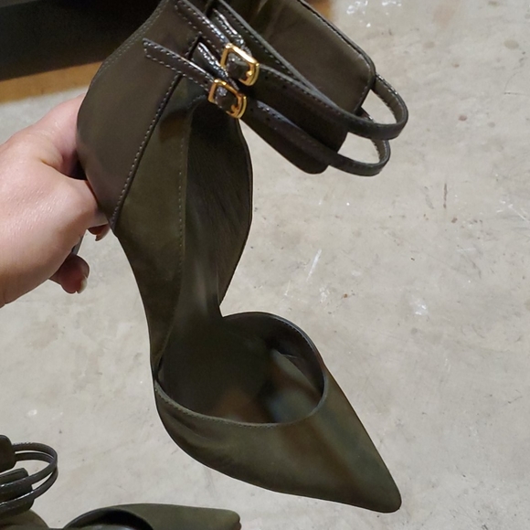 Shoes - Picture 3 of 5